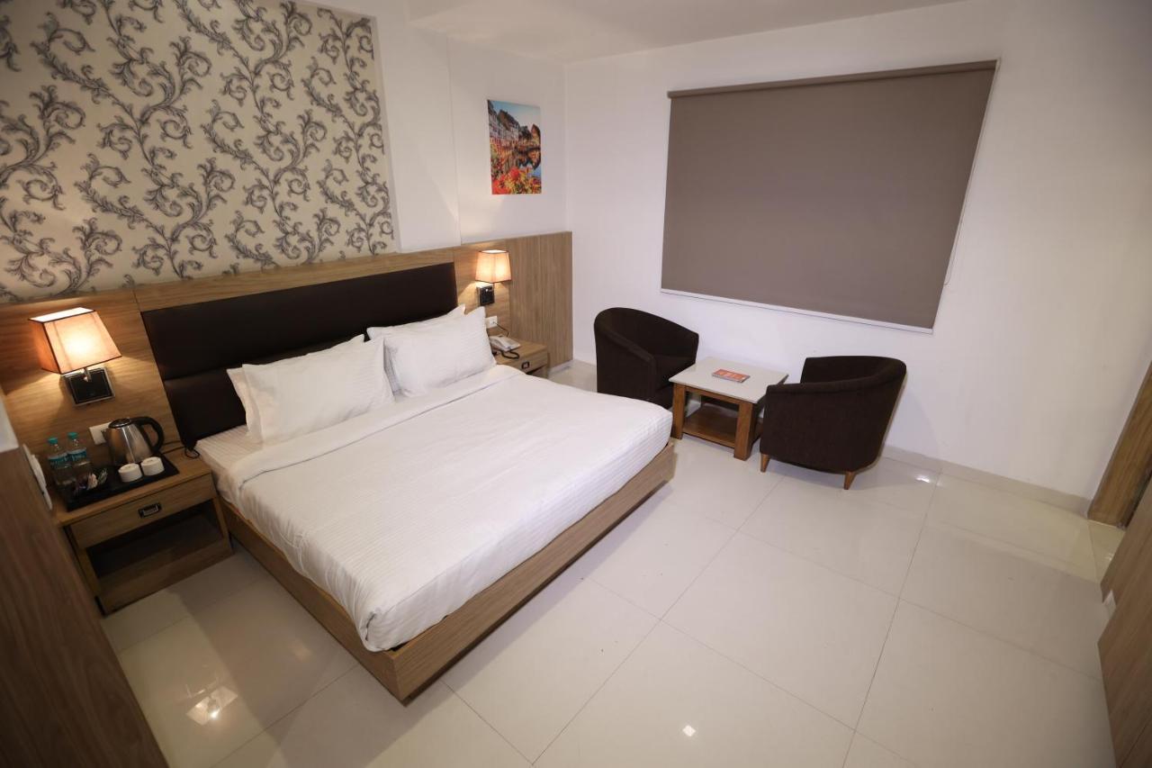 Hotel Salt And Rove Aiport